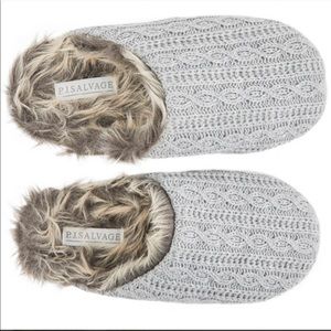 PJ Salvage gray fur slippers M/L